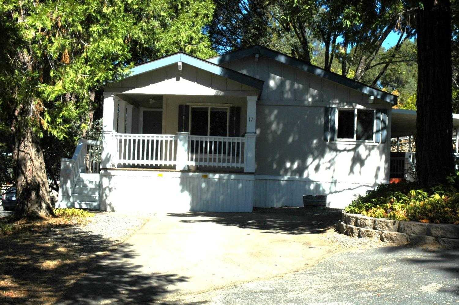 photo 1: 50889 Road 426 Unit 17, Oakhurst CA 93644