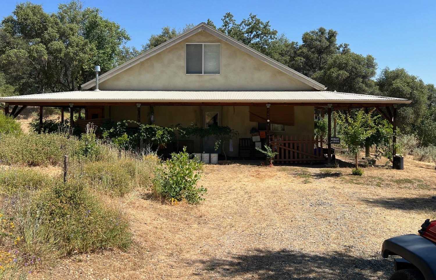 photo 1: 31040 Wyle Ranch Way, North Fork CA 93643