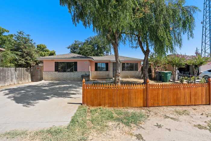 photo 1: 12550 W H Street, Biola CA 93606