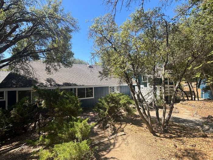 photo 2: 40750 Highway 49, Oakhurst CA 93644