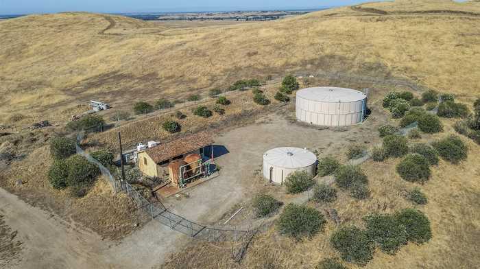 photo 2: 1 Millerton Road, Friant CA 93626