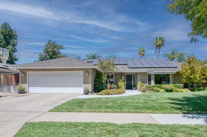 photo 1: 1546 W Fir Avenue, Fresno CA 93711