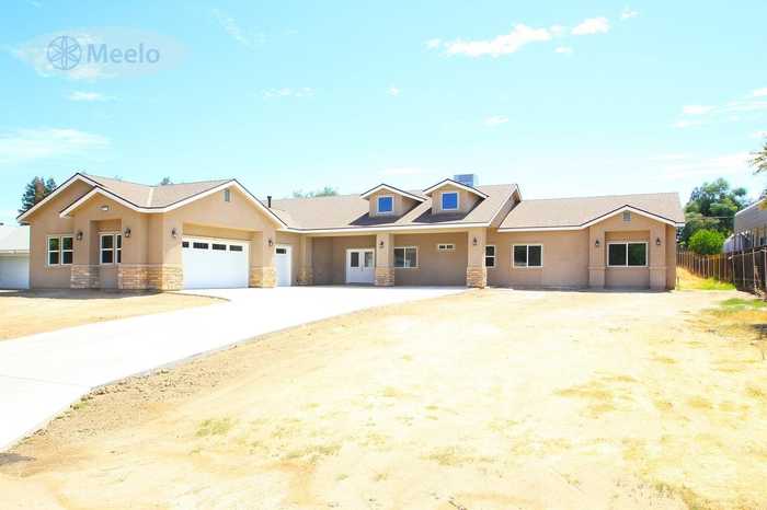 photo 1: 18699 Shell Drive, Madera CA 93638