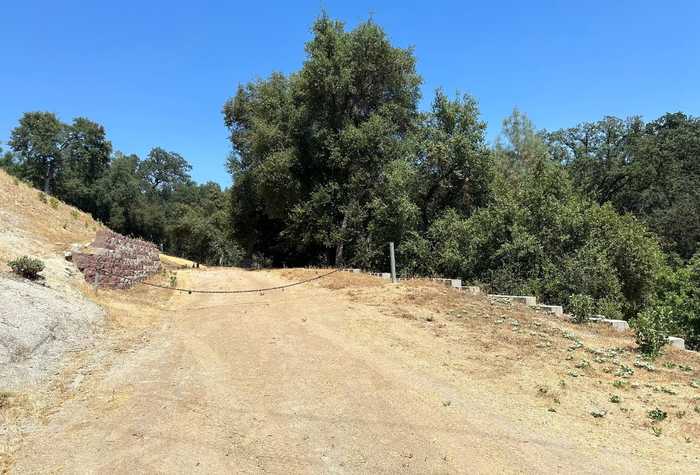 photo 2: 48 Road 428, Oakhurst CA 93644