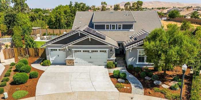 photo 1: 1332 N Traverse Avenue, Clovis CA 93619