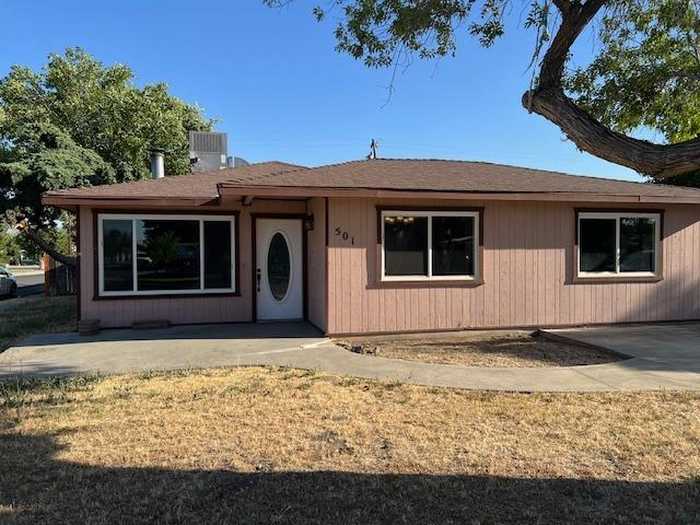 photo 1: 501 W College Avenue, Coalinga CA 93210