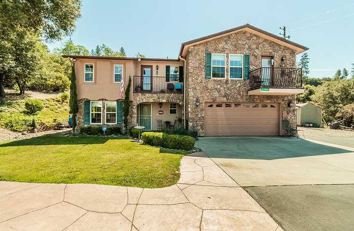 photo 1: 51535 Ponderosa Way, Oakhurst CA 93644