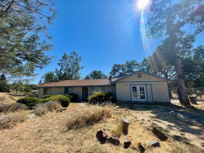 photo 1: 31456 Erie Road, Coarsegold CA 93614