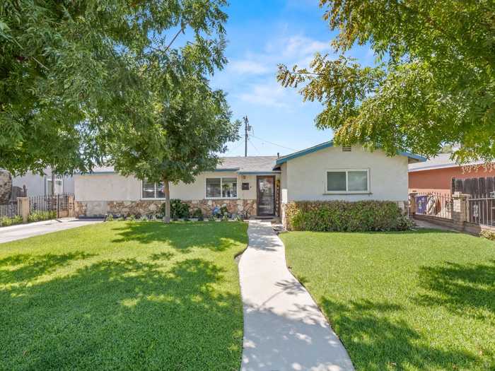 photo 1: 1113 Tucker Avenue, Sanger CA 93657