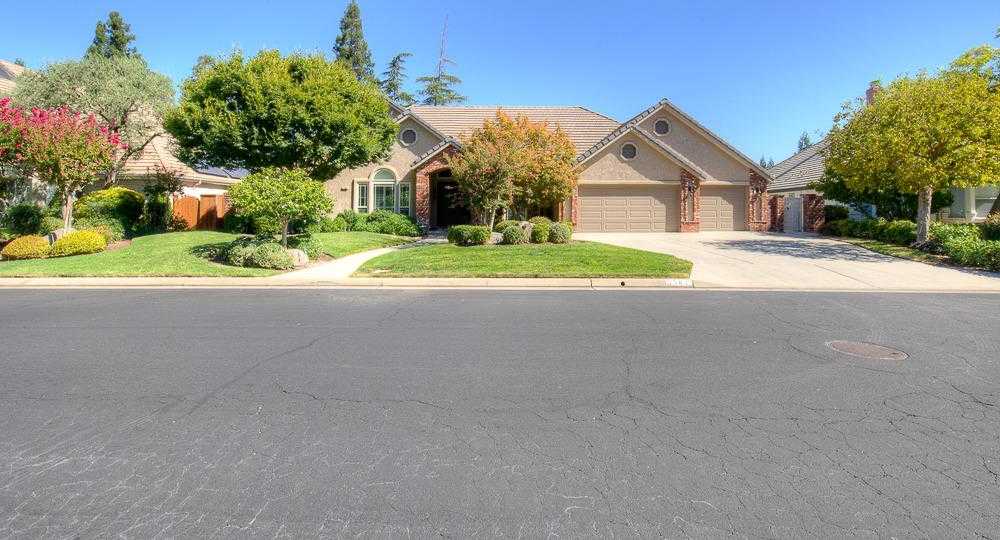 photo 3: 1582 E Forest Oaks Drive, Fresno CA 93730