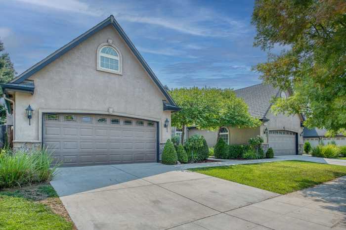 photo 1: 436 W Powers Avenue, Clovis CA 93619