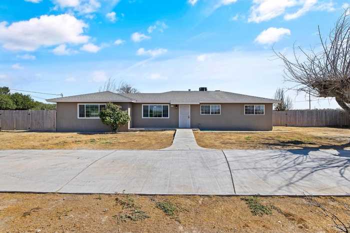 photo 1: 4915 W Kamm Avenue, Caruthers CA 93609