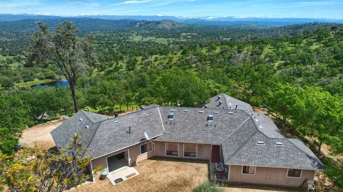 photo 2: 42625 Red Top Mountain Court, Coarsegold CA 93614