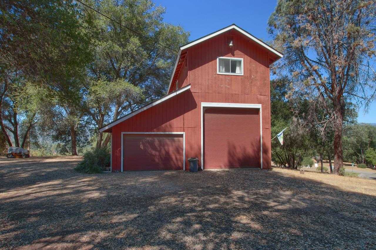 photo 2: 39406 John West Road, Oakhurst CA 93644