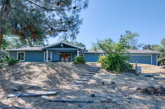 photo 1: 31725 Apache Road, Coarsegold CA 93614