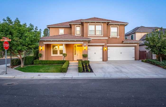 photo 1: 1412 N Traverse Avenue, Clovis CA 93619