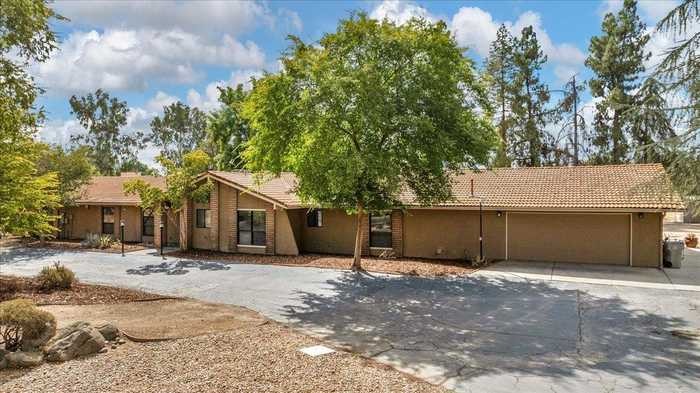 photo 2: 5263 Horseshoe Bend Avenue, Clovis CA 93619