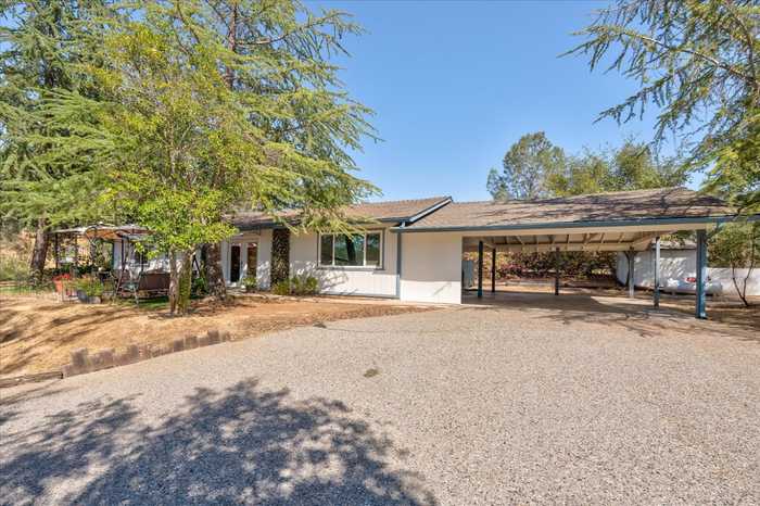 photo 2: 28835 Limestone Circle, Coarsegold CA 93614