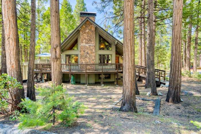 photo 1: 41332 Kokanee Lane, Shaver Lake CA 93664