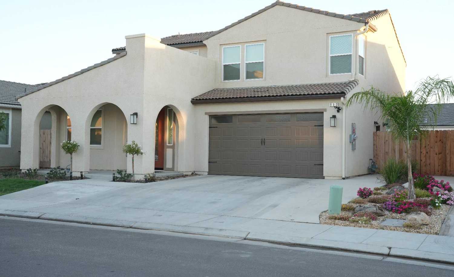 photo 1: 992 Pinnacle, Madera CA 93636