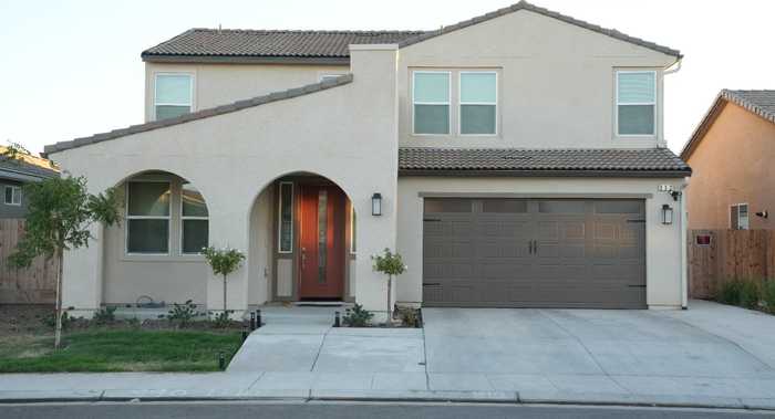 photo 2: 992 Pinnacle, Madera CA 93636