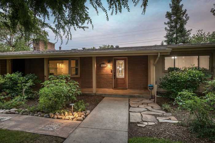 photo 1: 5834 E Hamilton Avenue, Fresno CA 93727