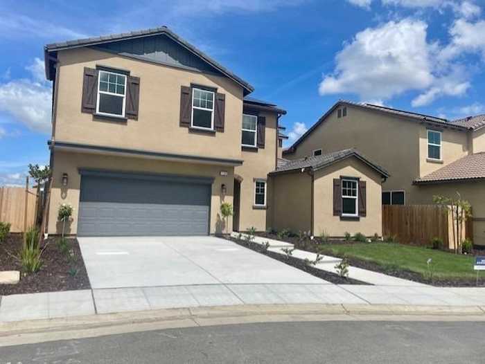 photo 2: 1195 Pioneer Drive, Madera CA 93636