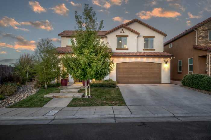 photo 2: 483 Alpine Way, Madera CA 93636