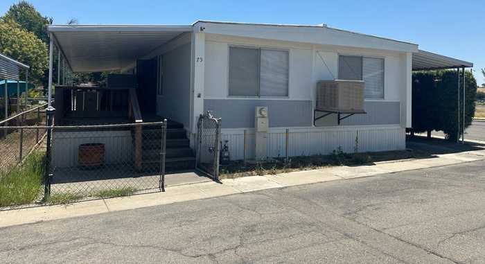 photo 1: 7676 N Fresno Street Unit 75, Fresno CA 93720