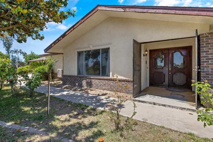 photo 2: 11620 E Belmont Avenue, Sanger CA 93657