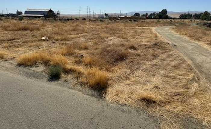 photo 2: 400 Kimberly Place, Coalinga CA 93210