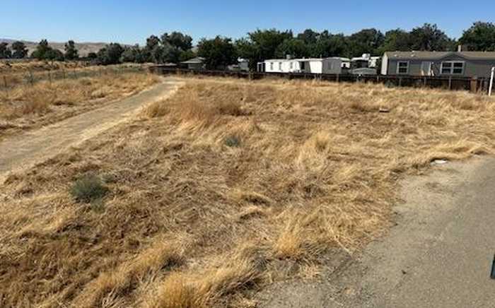 photo 3: 400 Kimberly Place, Coalinga CA 93210