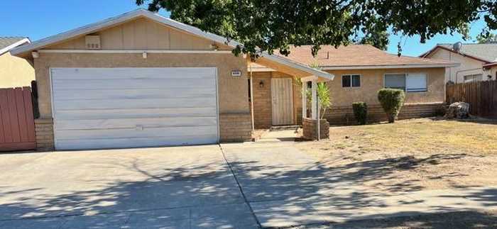 photo 1: 4684 E Pitt Avenue, Fresno CA 93725