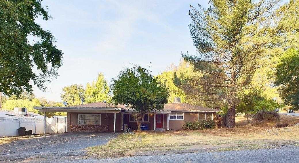 photo 1: 49701 Canoga Drive, Oakhurst CA 93644