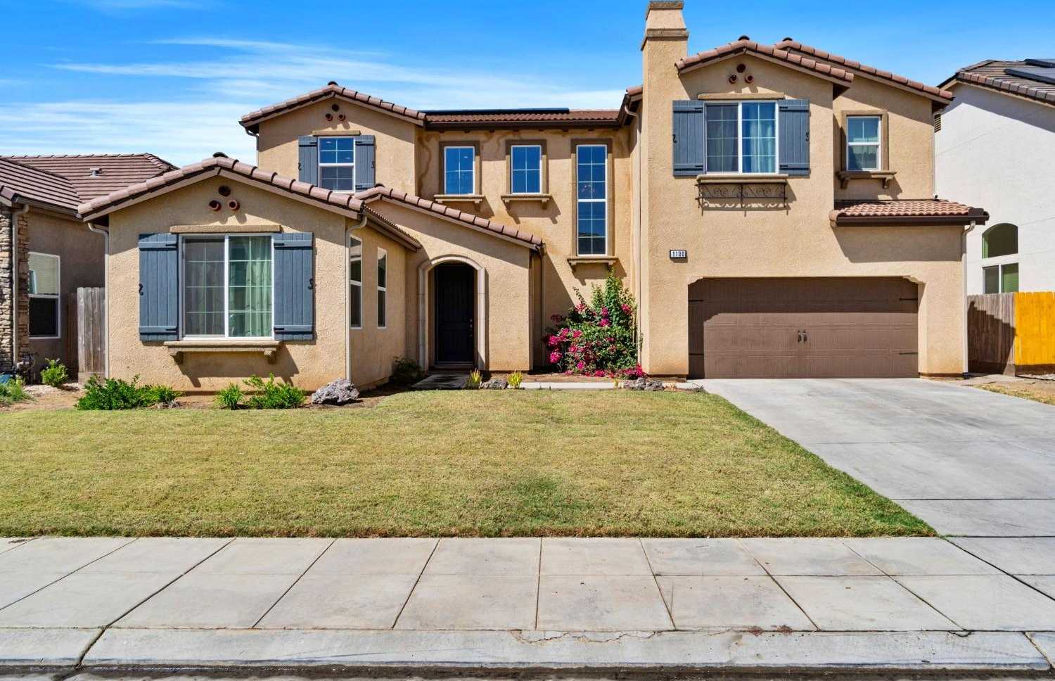 photo 1: 1100 Corazon Avenue, Clovis CA 93619