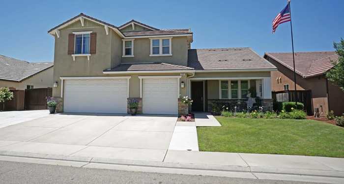 photo 1: 988 Blackwood Avenue, Clovis CA 93619