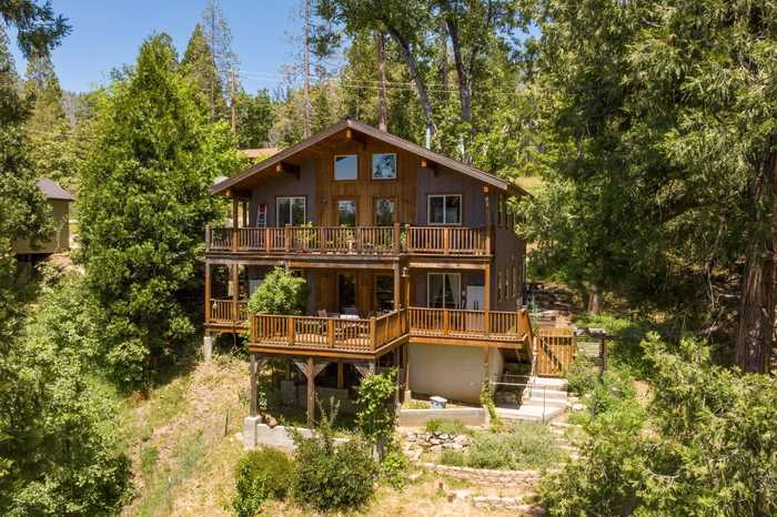 photo 1: 60126 Cascadel Dr N, North Fork CA 93643