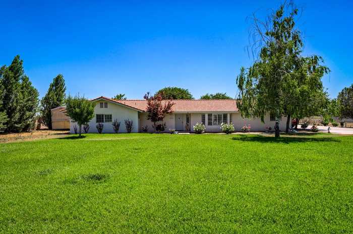 photo 2: 8776 S East Avenue, Fresno CA 93725