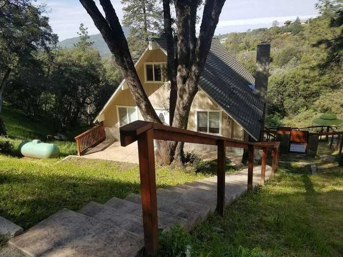 photo 1: 42492 Buckeye Road, Oakhurst CA 93644