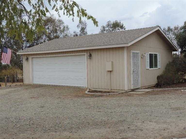 photo 2: 16935 Mark Road, Madera CA 93636