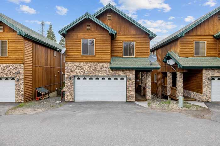 photo 1: 40838 Village Pass Lane Unit 18, Shaver Lake CA 93664