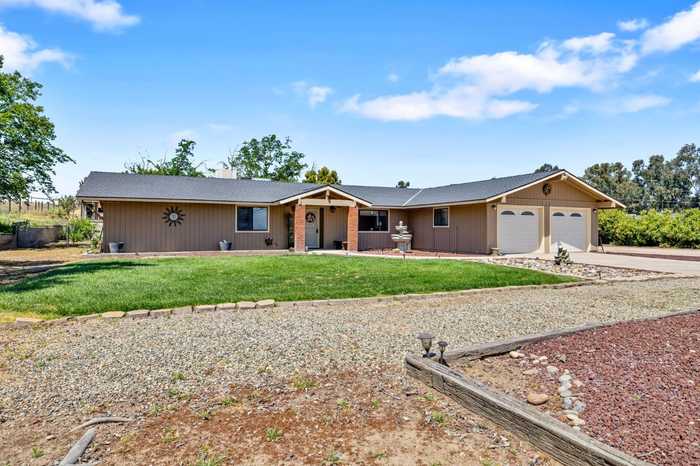 photo 1: 14260 Road 36, Madera CA 93636