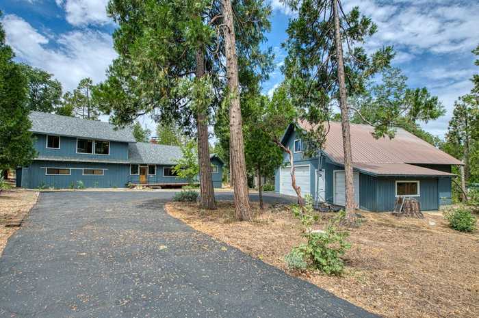 photo 1: 42304 Bald Mountain Rd Road, Auberry CA 93602