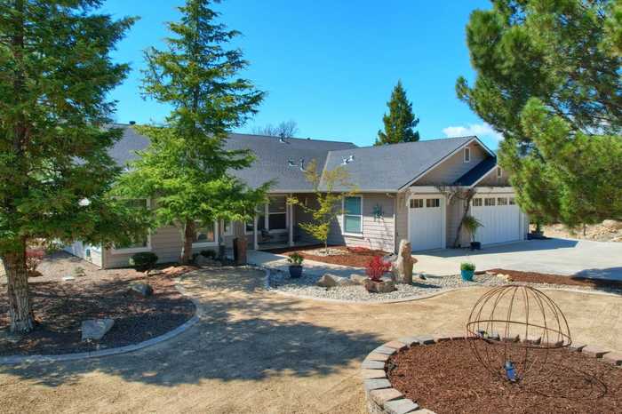 photo 1: 46406 Opah Drive, Ahwahnee CA 93601