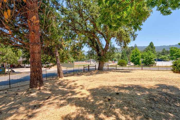 photo 25: 40957 Elliott Drive, Oakhurst CA 93644