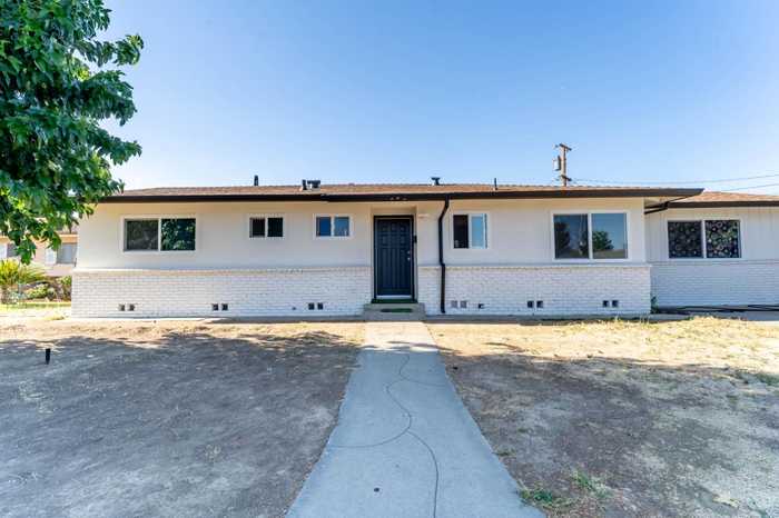 photo 1: 123 Roosevelt Street, Coalinga CA 93210