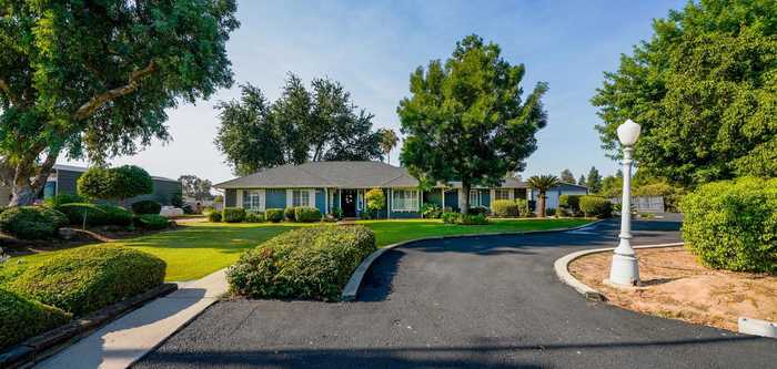 photo 1: 37536 Cloverleaf Avenue, Madera CA 93636