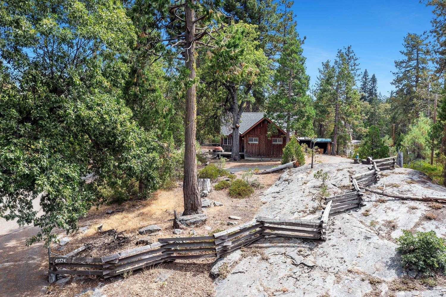 photo 2: 41724 Musick Drive, Shaver Lake CA 93664