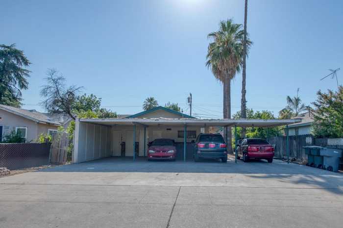 photo 1: 425 S Woodrow Avenue, Fresno CA 93702