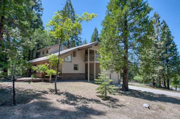 photo 1: 40998 Windwood Road, Shaver Lake CA 93664